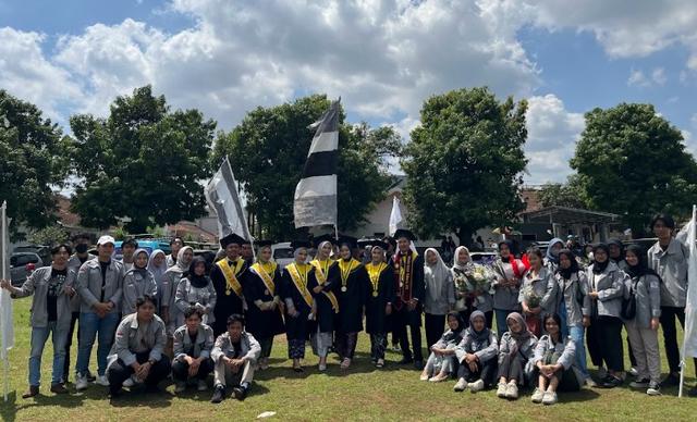 INDUSTRI WISUDAAN PERIODE 151